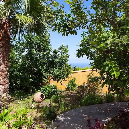 Holiday home Camino La Candelaria-1 By Interhome